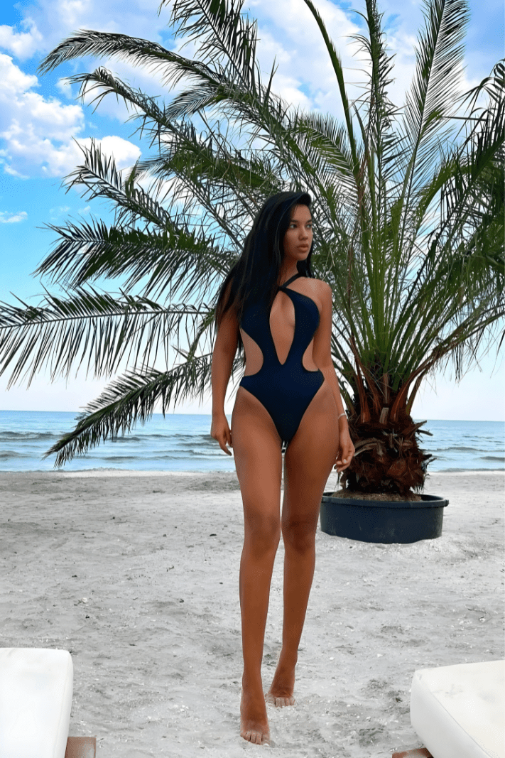 בגד ים "סאלי"