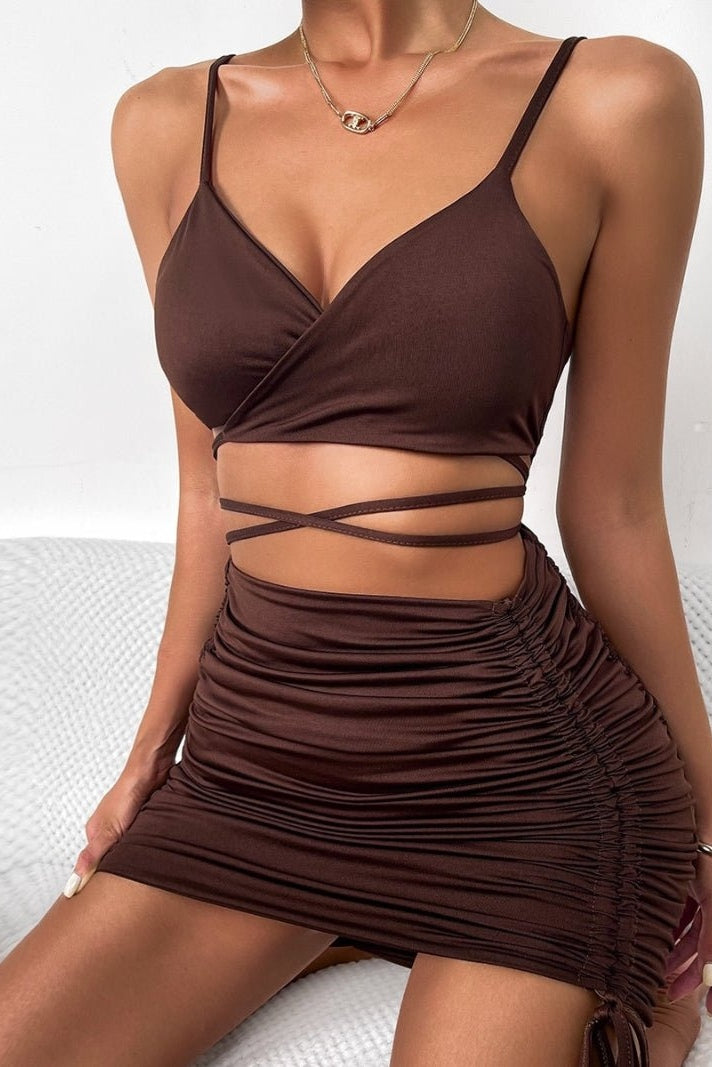 שמלת קאט אאוט ״סיילו״ בשילוב כיווצים