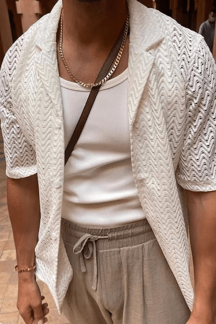 מכופתרת ״אדם״