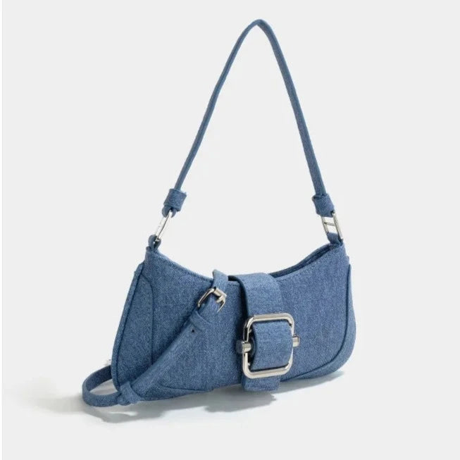 ״דייזי״ בשילוב אבזם כסוף