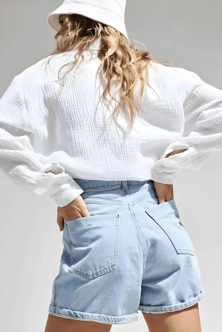 מכופתרת ״מיקאלה״