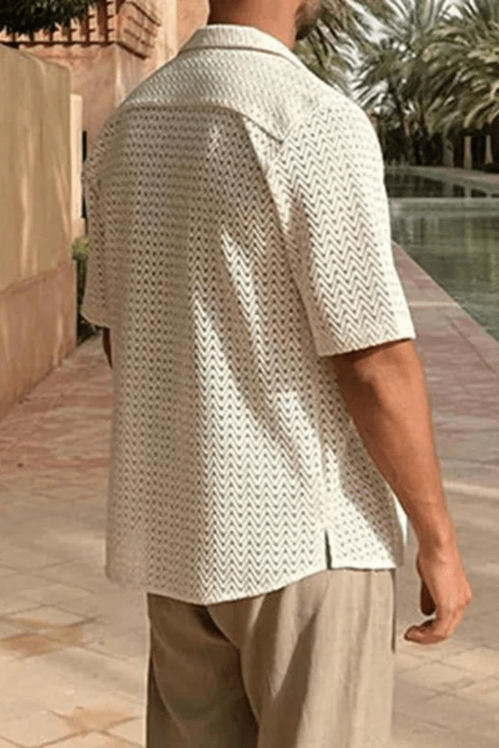 מכופתרת ״אדם״