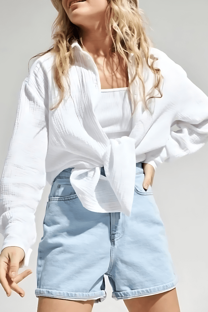 מכופתרת ״מיקאלה״