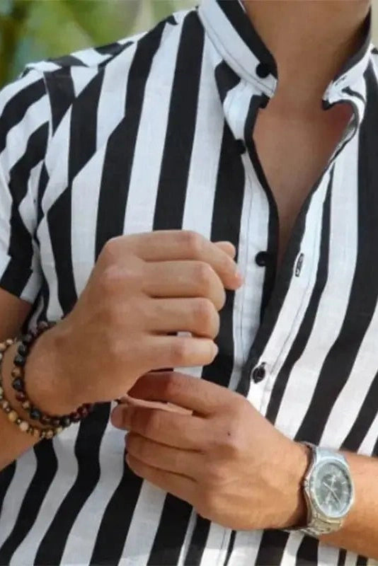 מכופתרת ״דין״